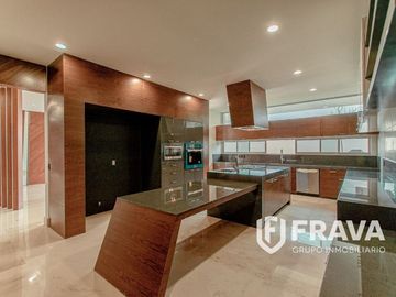 CASA EN VENTA EN BOSQUES DE LOS LAGOS