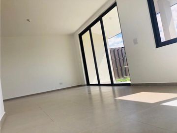 VENTA O ALQUILER CASA BRISAS DEL GOLF 200 MT2 GOLF GARDENS