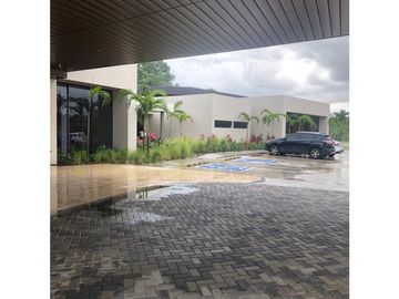 VENTA O ALQUILER CASA BRISAS DEL GOLF 200 MT2 GOLF GARDENS