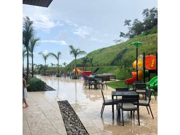 VENTA O ALQUILER CASA BRISAS DEL GOLF 200 MT2 GOLF GARDENS