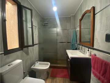 VENDO CHALET AMPLIO MODERNO EN BARRIO PRIVADO PINAR DEL SOL VI MAIPU