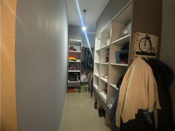 VENDO CHALET AMPLIO MODERNO EN BARRIO PRIVADO PINAR DEL SOL VI MAIPU