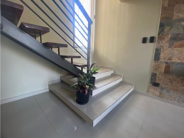 VENDO CHALET AMPLIO MODERNO EN BARRIO PRIVADO PINAR DEL SOL VI MAIPU
