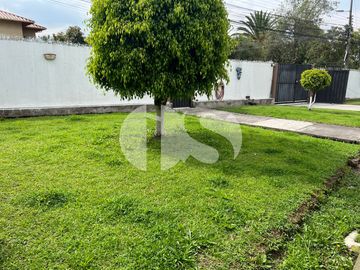 CASA EN VENTA CON AMPLIO TERRENO SECTOR DEAN BAJO