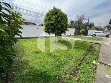 CASA EN VENTA CON AMPLIO TERRENO SECTOR DEAN BAJO