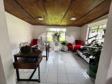 CASA EN VENTA CON AMPLIO TERRENO SECTOR DEAN BAJO