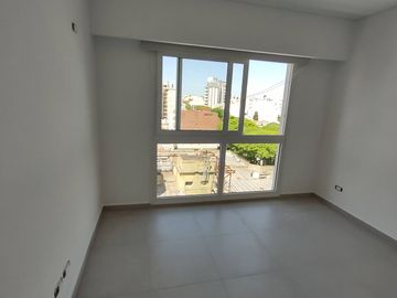 Venta depto 2 amb. estrenar c/ balcón en Caballito