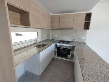 Venta depto 2 amb. estrenar c/ balcón en Caballito