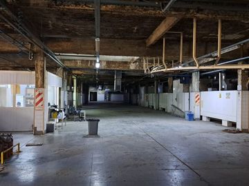 VENTA NAVE INDUSTRIAL MERLO OFIC SALIDA A 3 CALLES