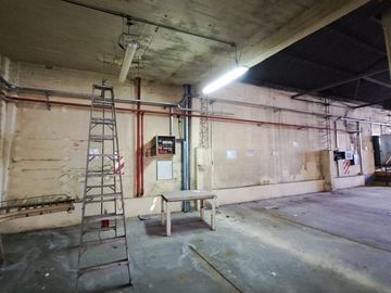 VENTA NAVE INDUSTRIAL MERLO OFIC SALIDA A 3 CALLES