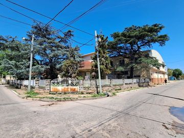 VENTA NAVE INDUSTRIAL MERLO OFIC SALIDA A 3 CALLES