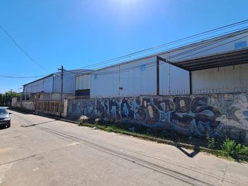 VENTA NAVE INDUSTRIAL MERLO OFIC SALIDA A 3 CALLES