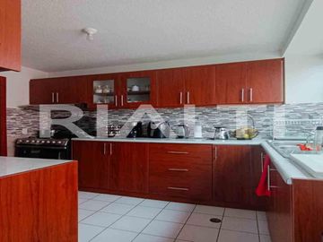 Departamento Remodelado de 3 habitaciones en Venta en la Mariscal