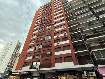 Departamento semipiso cuatro ambientes a la venta en Avellaneda Centro