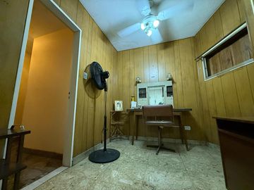 Departamento semipiso cuatro ambientes a la venta en Avellaneda Centro
