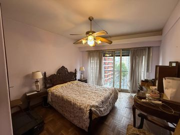 Departamento semipiso cuatro ambientes a la venta en Avellaneda Centro