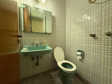 Departamento semipiso cuatro ambientes a la venta en Avellaneda Centro
