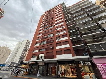 Departamento semipiso cuatro ambientes a la venta en Avellaneda Centro