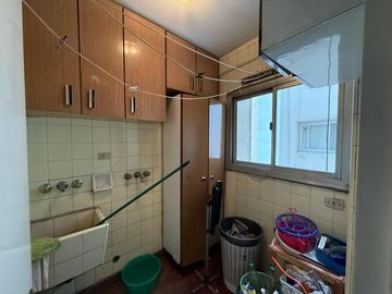 Departamento semipiso cuatro ambientes a la venta en Avellaneda Centro