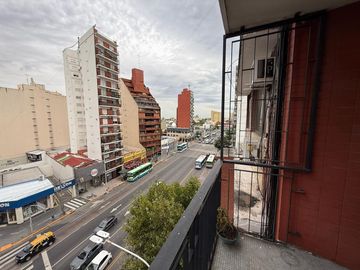 Departamento semipiso cuatro ambientes a la venta en Avellaneda Centro
