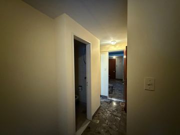 Departamento semipiso cuatro ambientes a la venta en Avellaneda Centro