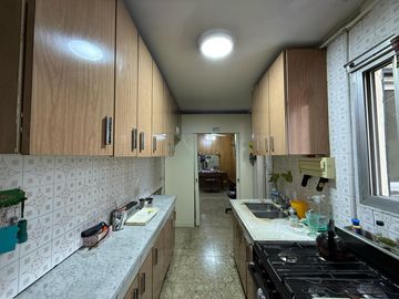 Departamento semipiso cuatro ambientes a la venta en Avellaneda Centro
