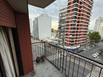 Departamento semipiso cuatro ambientes a la venta en Avellaneda Centro