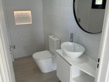 Casa en venta - 4 Dormitorios 4 Baños - 1.020Mts2 - Escobar