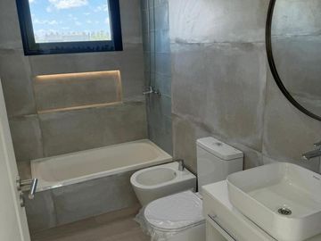 Casa en venta - 4 Dormitorios 4 Baños - 1.020Mts2 - Escobar