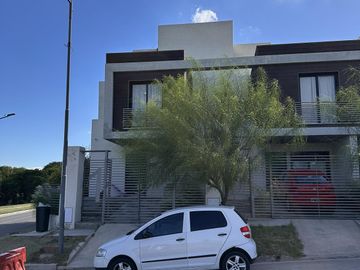 Venta Duplex de 2 dormitorios en Costas de Manantiales, Córdoba
