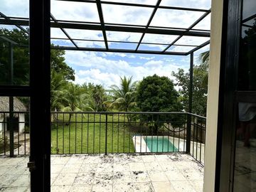 SE VENDE TERRENO EN RAUDALES, Q. ROO, CON BELLA CASA A ORILLA DEL LAGO