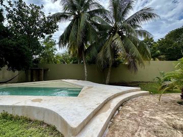 SE VENDE TERRENO EN RAUDALES, Q. ROO, CON BELLA CASA A ORILLA DEL LAGO
