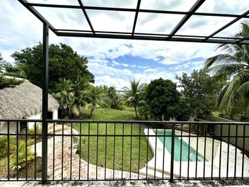 SE VENDE TERRENO EN RAUDALES, Q. ROO, CON BELLA CASA A ORILLA DEL LAGO