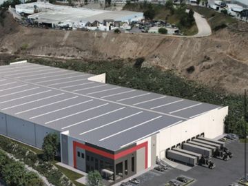 NAVE INDUSTRIAL EN RENTA EN PACIFICO 9,803.40 M2
