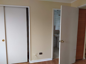 Se vende casa de dos pisos en Condominio en Tte Serrano