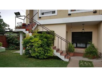 Oportunidad CASA 6 Ambientes Ideal  2 FAMILIAS