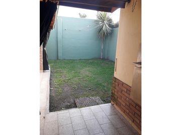 Casa 3 ambientes-Tipo Chalet   Oportunidad - Ituzaingó Norte
