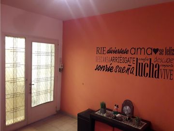 Casa 4 Ambientes- Ituzaingó Norte (VENTA-PERMUTA)