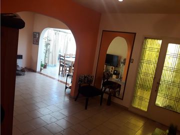 Casa 4 Ambientes- Ituzaingó Norte (VENTA-PERMUTA)