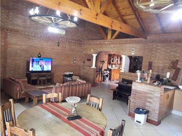 Chalet 5 Ambientes - Ituzaingó Norte Oportunidad