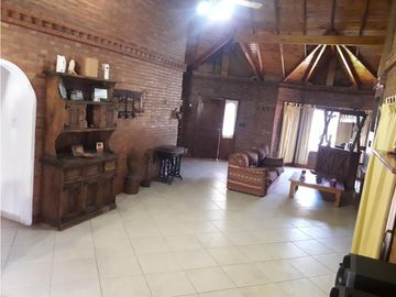 Chalet 5 Ambientes - Ituzaingó Norte Oportunidad