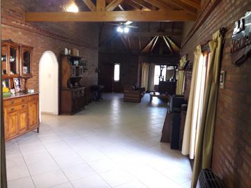 Chalet 5 Ambientes - Ituzaingó Norte Oportunidad