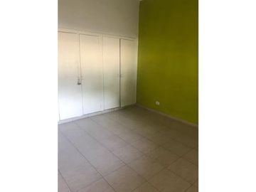 Casa 4 Ambientes - Castelar Norte