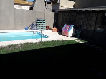Casa 5 Ambientes- Castelar Sur