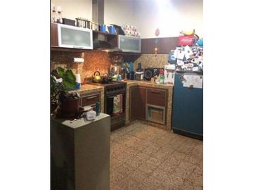 Casa 5 Ambientes- Castelar Sur
