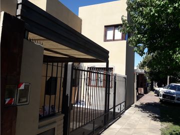 Casa 5 Ambientes- Castelar Sur