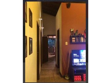 Casa 5 Ambientes- Castelar Sur