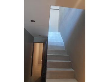 Casa 5 Ambientes- Castelar Sur