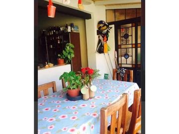 Casa 5 Ambientes- Castelar Sur