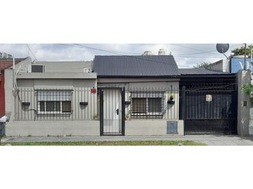 Casa  4 Ambientes Ituzaingo Sur- Se escuchan Propuestas